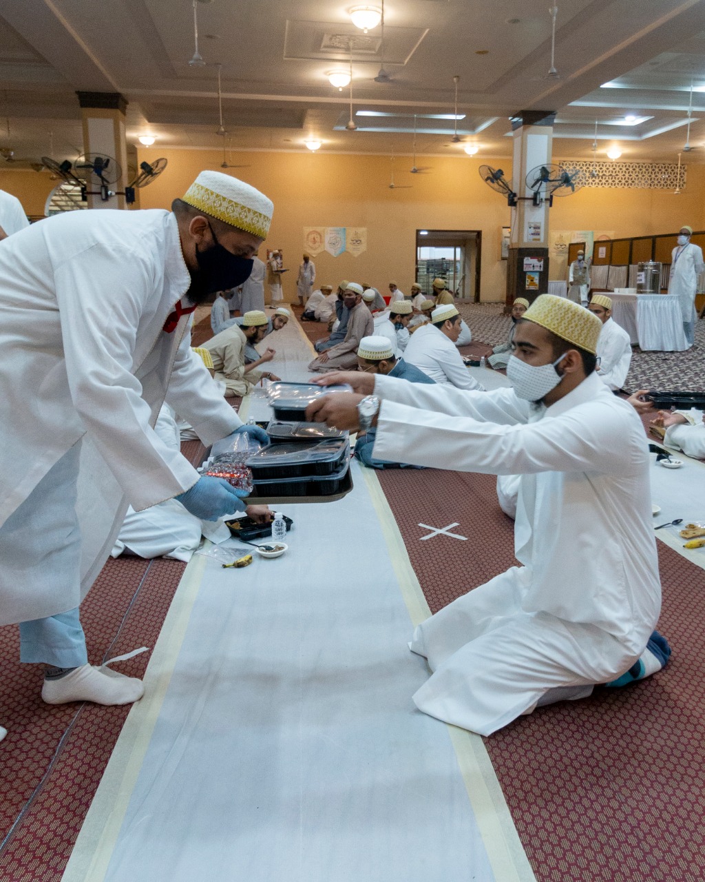Faizul Mawaidil Burhaniyah Members Perform Khidmat during Al-Imtehan Al-Sanawi (Annual Examinations) of Aljamea-tus-Saifiyah 1442H